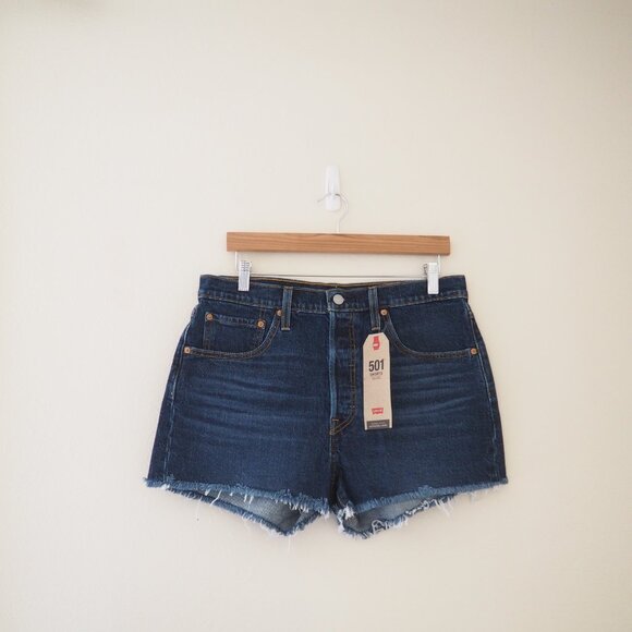 NWT Levi’s 501 Original Fit Buttonfly High Rise Dark Wash Cut Off Denim Shorts - Picture 4 of 7